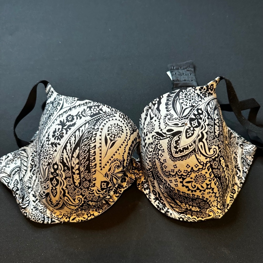 Victorias Secret Lined Demi Bra 36DD Black White Paisley Rhinestone Underwire